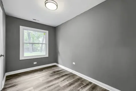 1818 Sauk Trail Sauk Village IL 60411
