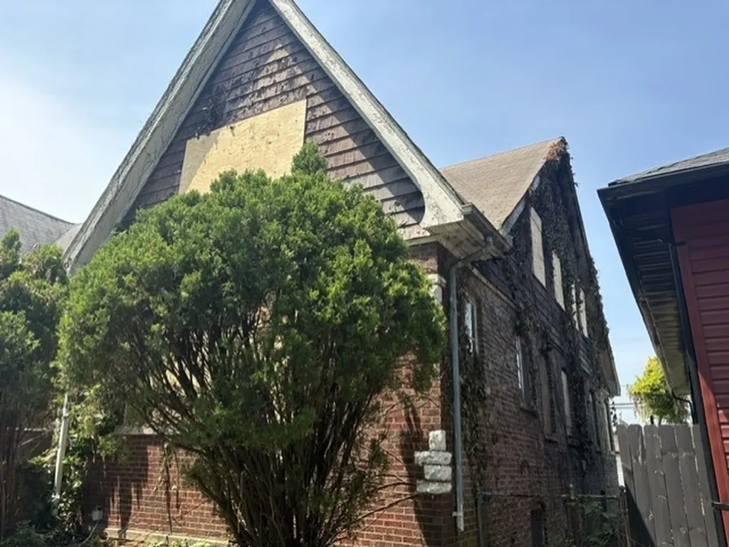 10404 South Emerald Avenue Chicago IL 60628