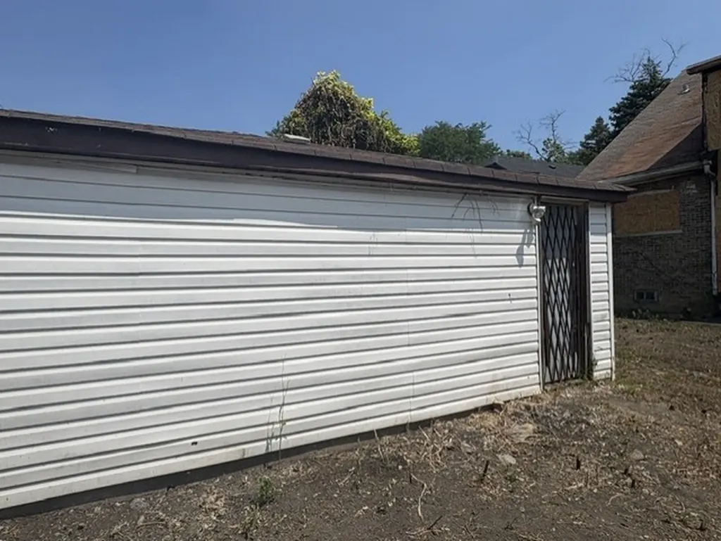 10404 South Emerald Avenue Chicago IL 60628