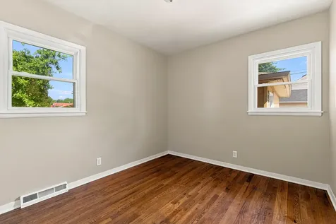 5011 48TH Street Moline IL 61265