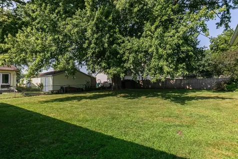 5011 48TH Street Moline IL 61265