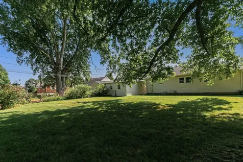 5011 48TH Street Moline IL 61265