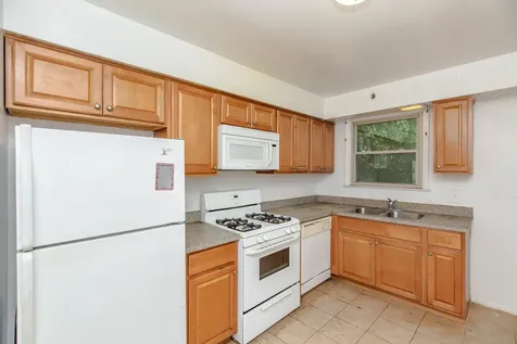 2007 West Touhy Avenue Chicago IL 60645