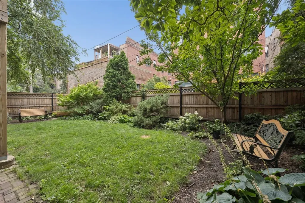 5522 South Everett Avenue Chicago IL 60637
