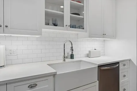 5522 South Everett Avenue Chicago IL 60637