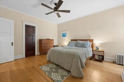 5522 South Everett Avenue Chicago IL 60637