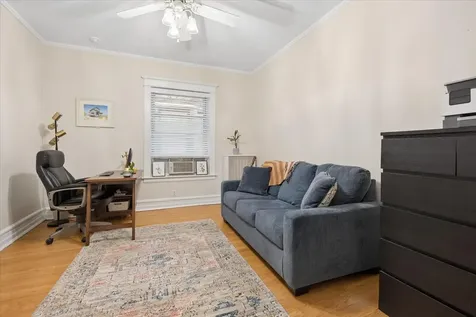 5522 South Everett Avenue Chicago IL 60637