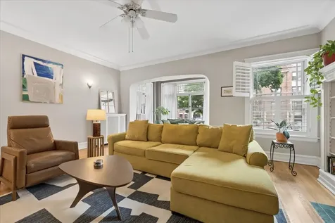 5522 South Everett Avenue Chicago IL 60637