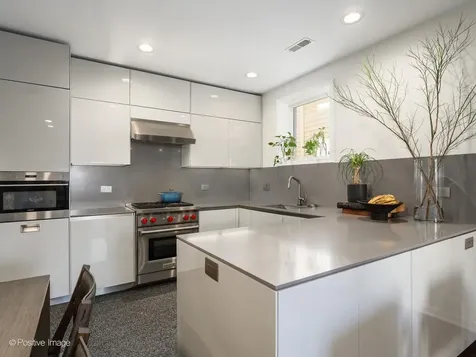 910 North Washtenaw Avenue Chicago IL 60622