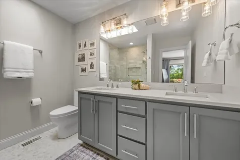 1569 Winnetka Road Glenview IL 60025