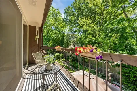 1569 Winnetka Road Glenview IL 60025