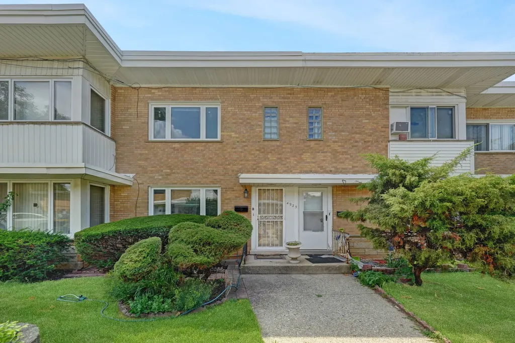 4925 Carol Street Skokie IL 60077