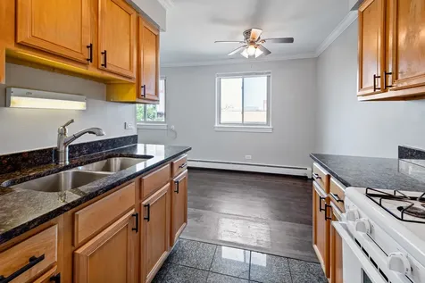 1060 West Hollywood Avenue Chicago IL 60660