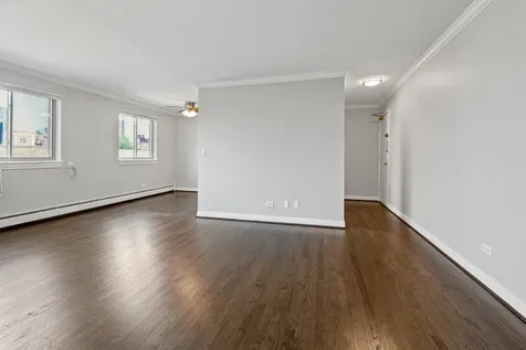1060 West Hollywood Avenue Chicago IL 60660