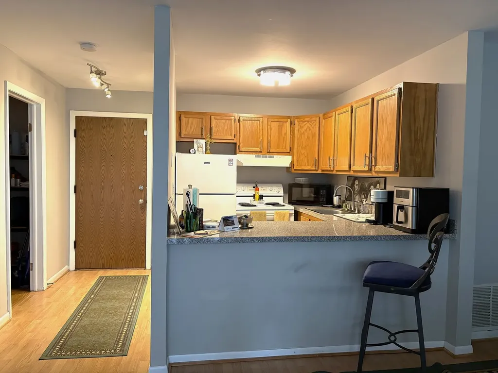 5810 Oakwood Drive Lisle IL 60532