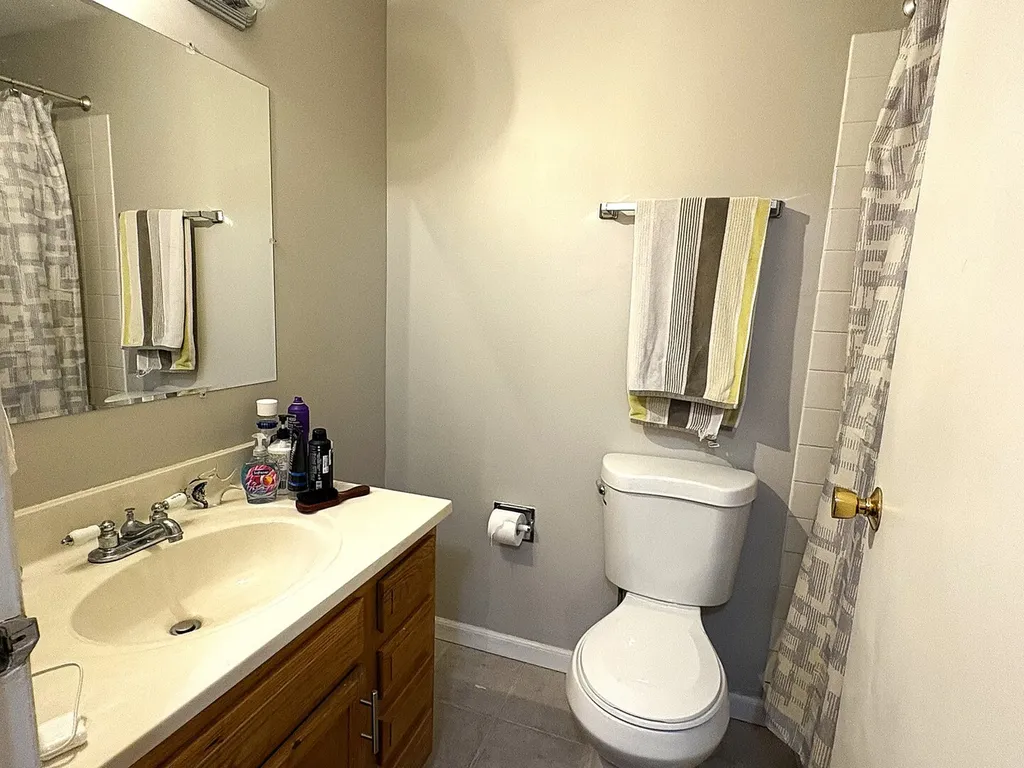 5810 Oakwood Drive Lisle IL 60532