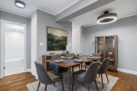 8444 West Wilson Avenue W Chicago IL 60656