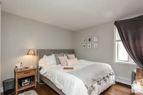 426 West Barry Avenue Chicago IL 60657