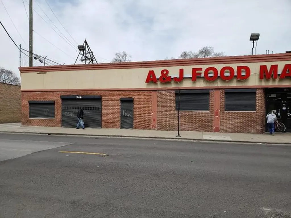 344 West 75th Street Chicago IL 60621