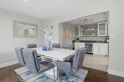 1747 West Crystal Lane Mount Prospect IL 60056
