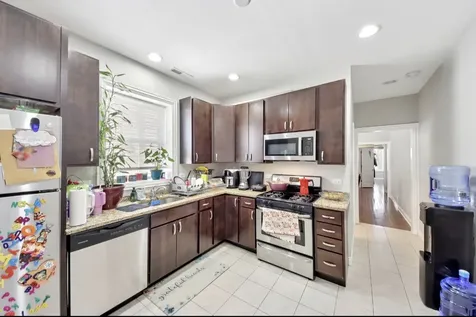 5309 West Henderson Street Chicago IL 60641