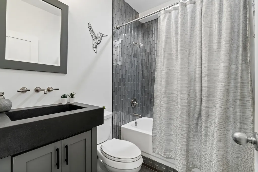 1461 West Grand Avenue Chicago IL 60642