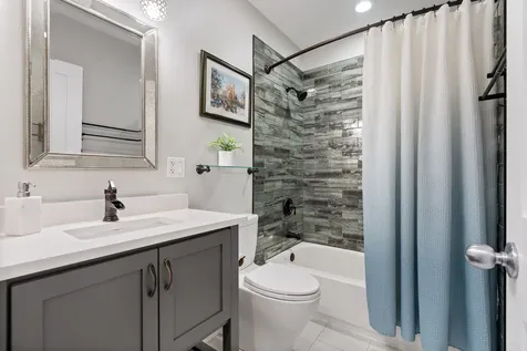 1461 West Grand Avenue Chicago IL 60642