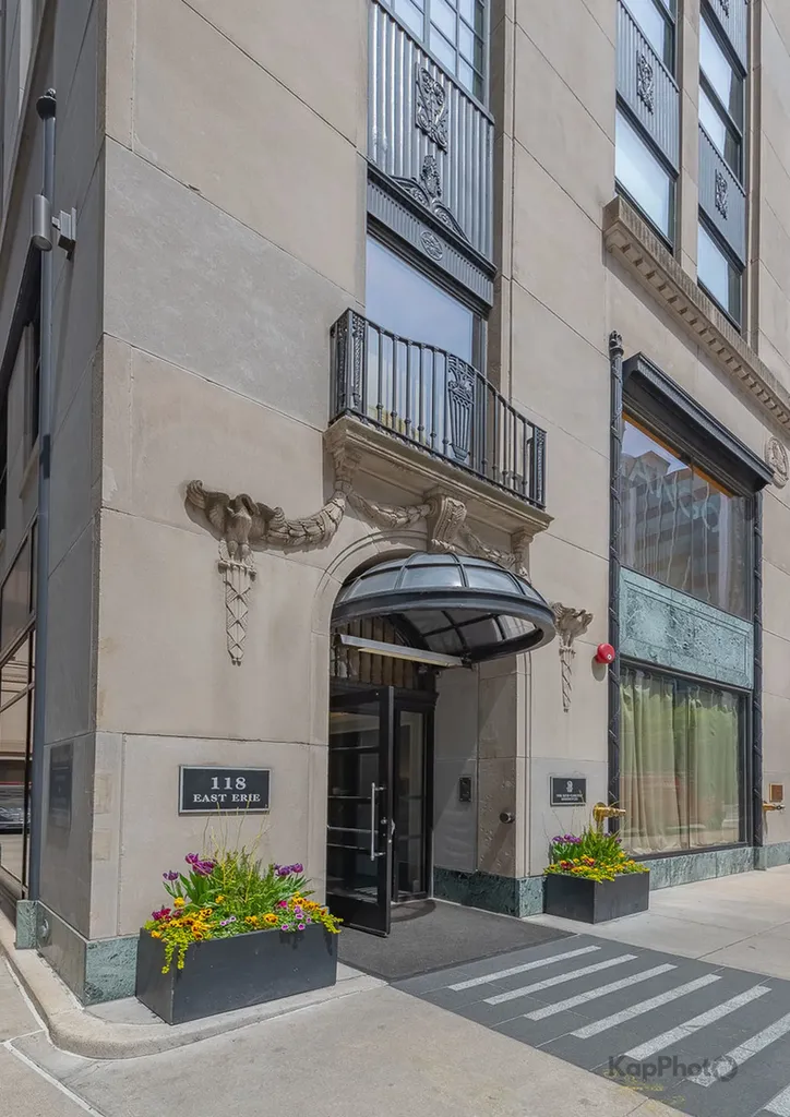 118 East Erie Street Chicago IL 60611