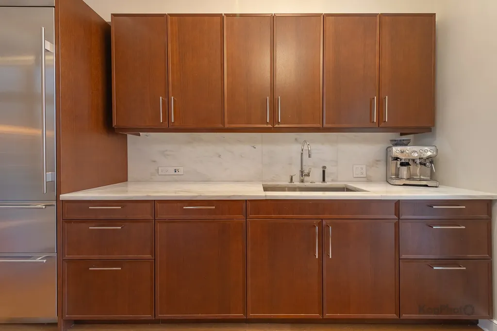 118 East Erie Street Chicago IL 60611