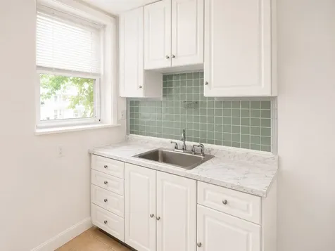 6414 North Newgard Avenue Chicago IL 60626