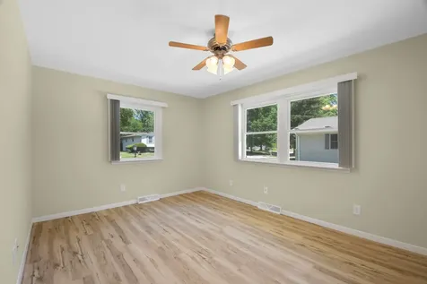 2205 Glenoak Drive Champaign IL 61821