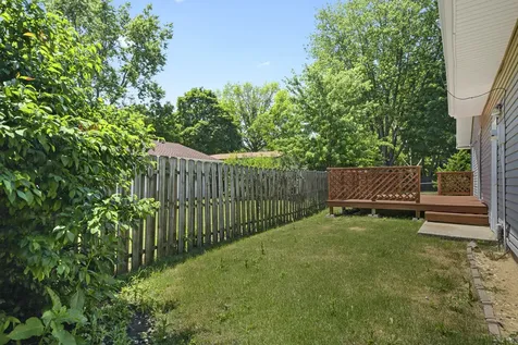 2205 Glenoak Drive Champaign IL 61821