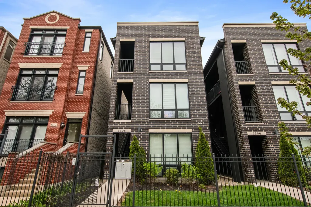 6506 South Ingleside Avenue Chicago IL 60637