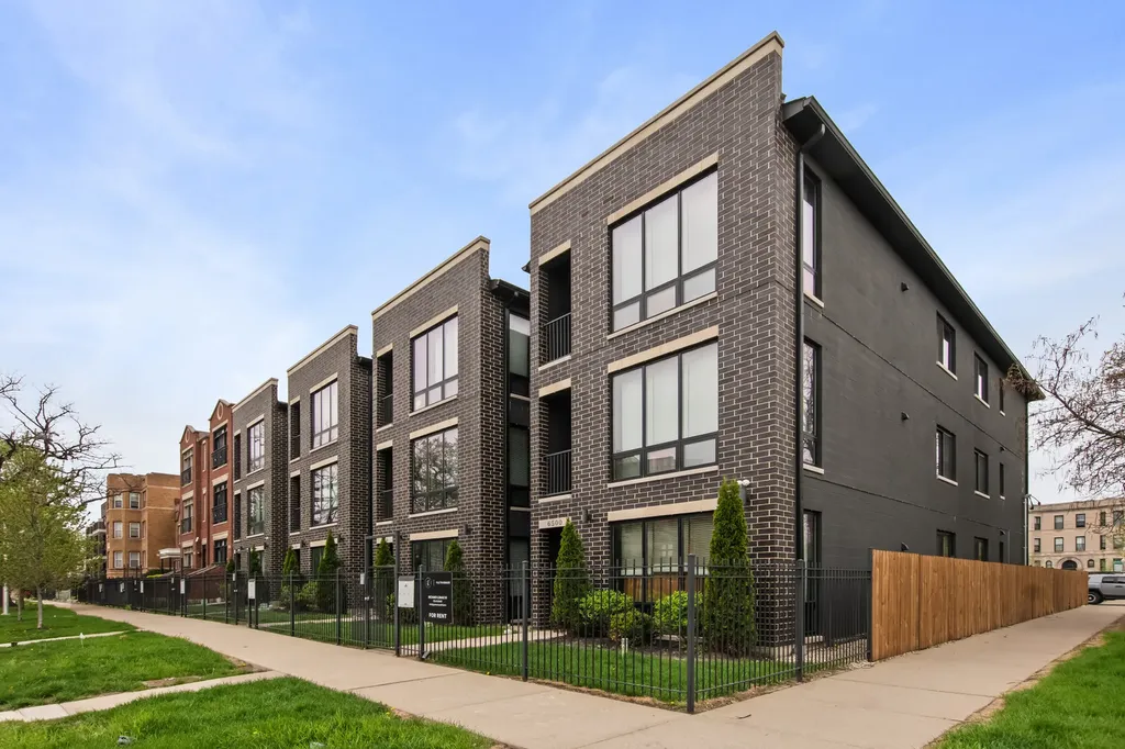 6506 South Ingleside Avenue Chicago IL 60637