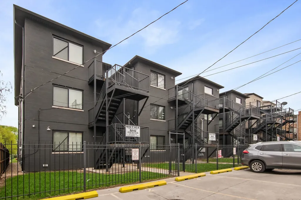 6506 South Ingleside Avenue Chicago IL 60637