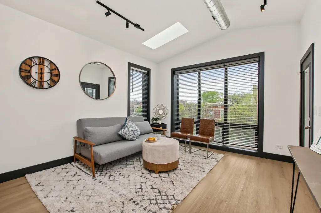 6506 South Ingleside Avenue Chicago IL 60637