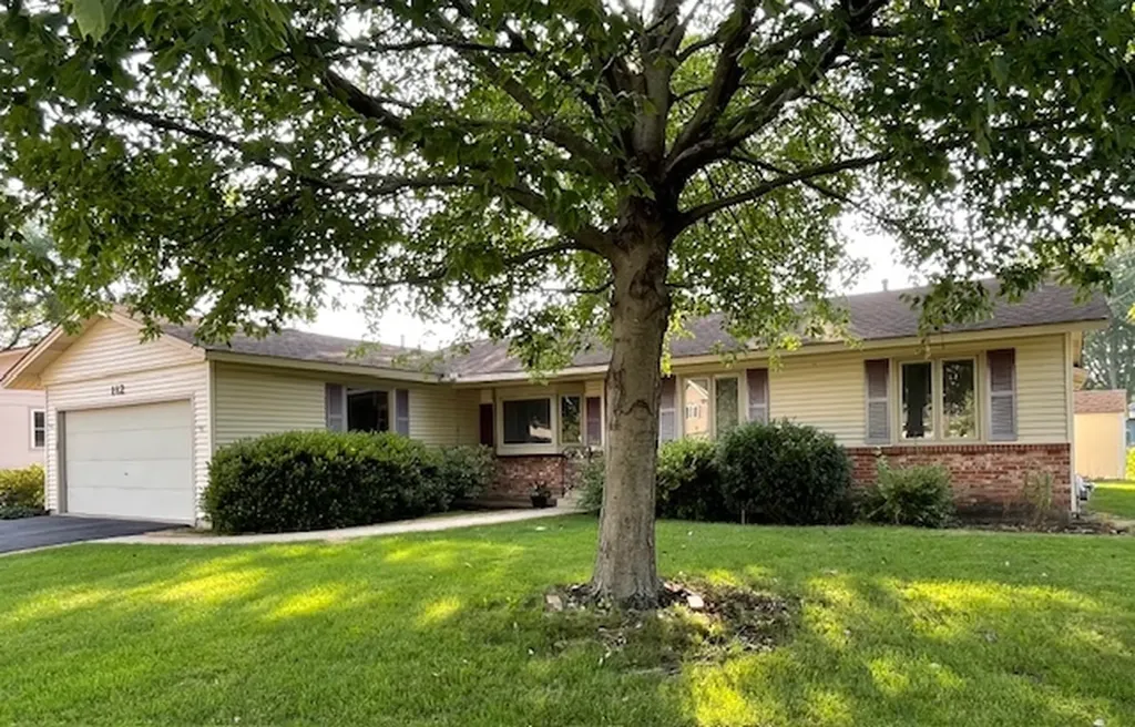 112 Braemar Drive Elk Grove Village IL 60007