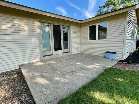 112 Braemar Drive Elk Grove Village IL 60007