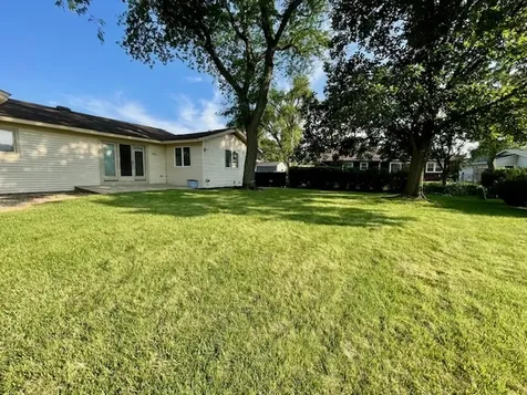 112 Braemar Drive Elk Grove Village IL 60007