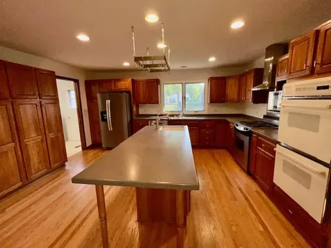112 Braemar Drive Elk Grove Village IL 60007