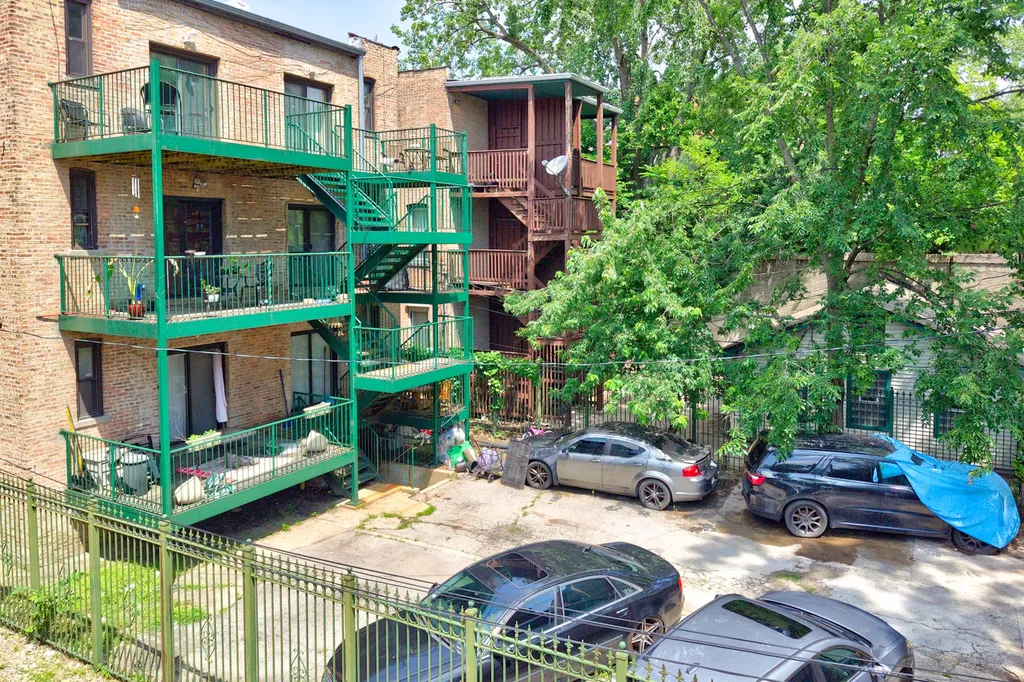 4007 South Calumet Boulevard Chicago IL 60653