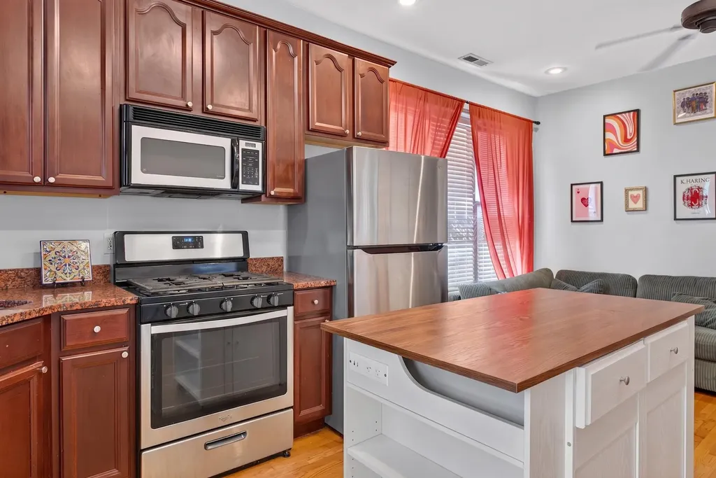 4007 South Calumet Boulevard Chicago IL 60653