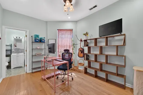 4007 South Calumet Boulevard Chicago IL 60653