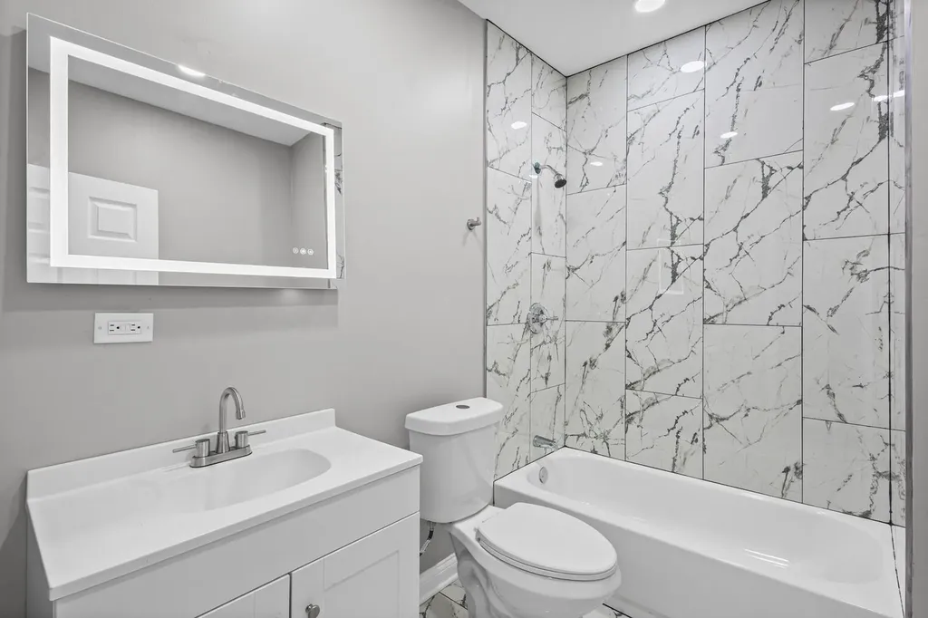 7830 South Throop Street Chicago IL 60620