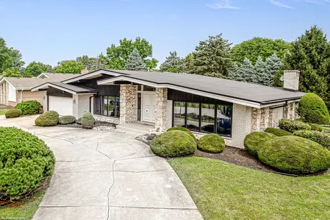 12138 South Cheyenne Drive Palos Heights IL 60463
