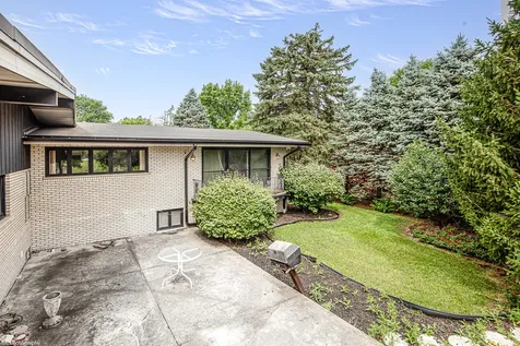 12138 South Cheyenne Drive Palos Heights IL 60463