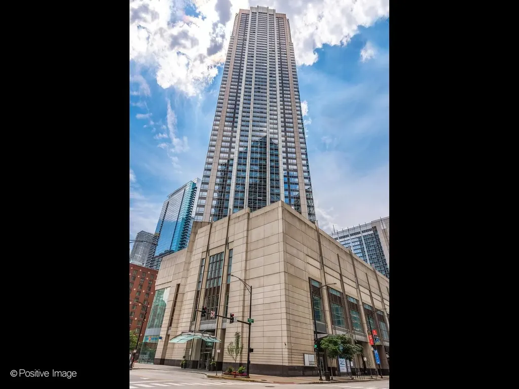 512 North Mcclurg Court Chicago IL 60611