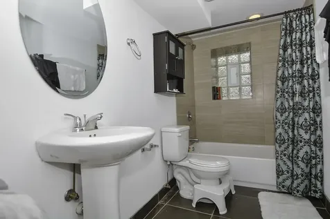 2101 West Fletcher Street Chicago IL 60618