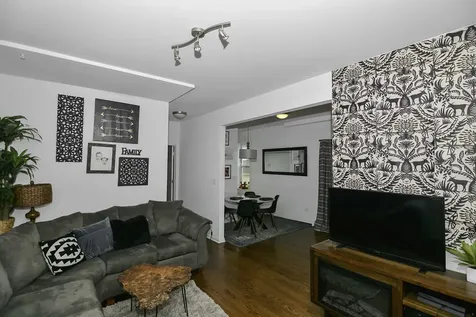 2101 West Fletcher Street Chicago IL 60618
