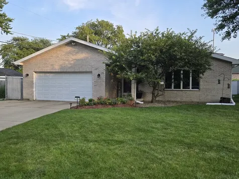 78 West 31st Street Steger IL 60475